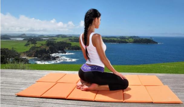最有效的翘臀瑜伽动作，锻炼臀部的瑜伽姿势